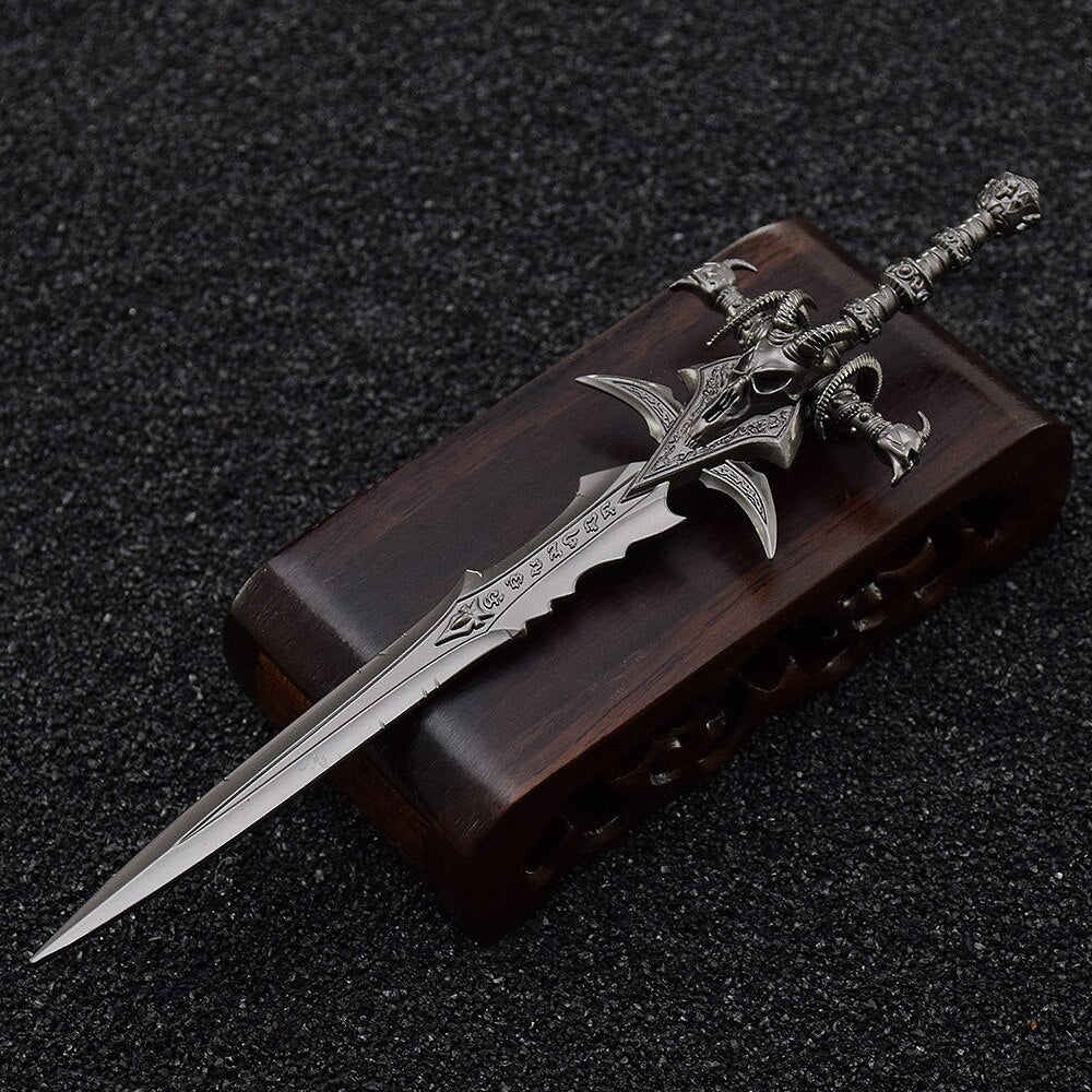 14cm World of Warcraft Frostmourne Gun Color Alloy Swords Game Keychain Weapons Model Replica Toy for Kid Katana Christmas Gifts