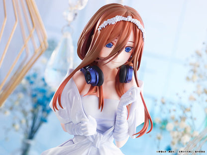 24cm The Quintessential Quintuplets 2 Miku Nakano Wedding Ver. 1/7  PVC Action Figure Collection Model Toy doll Gifts