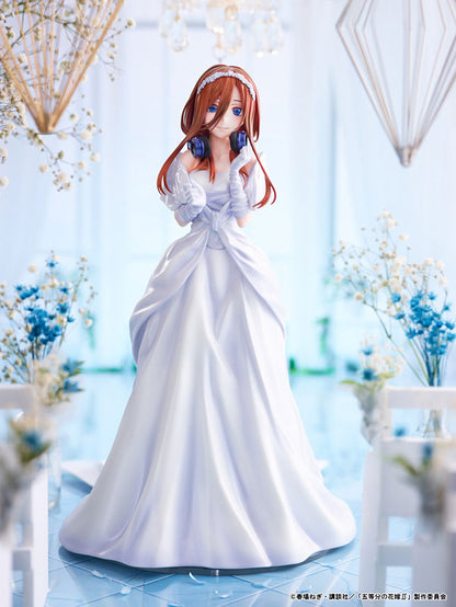 24cm The Quintessential Quintuplets 2 Miku Nakano Wedding Ver. 1/7  PVC Action Figure Collection Model Toy doll Gifts