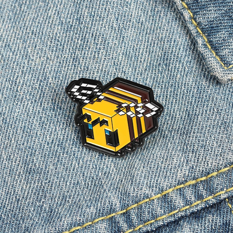 Novelty Creative Animal Pixel Bee Soft Enamel Pin Cute Cartoon Lapel Badge Brooch Minecraft Collectable Gifts