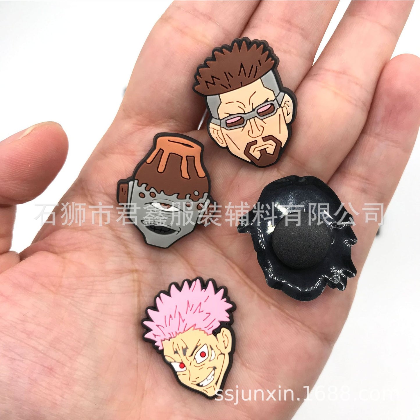 Jujutsu Kaisen Anime Removable Crocs Shoe Buckle Decoration Single Sale Wholesale Sneakers Accessories Decorations Boys Gifts