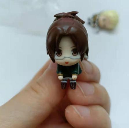 Action no Capsule Attack On Titan Mini Pendants Toys For Children Levi Armin Mikasa Eren The Giant Keyring Toys Collectible Gift